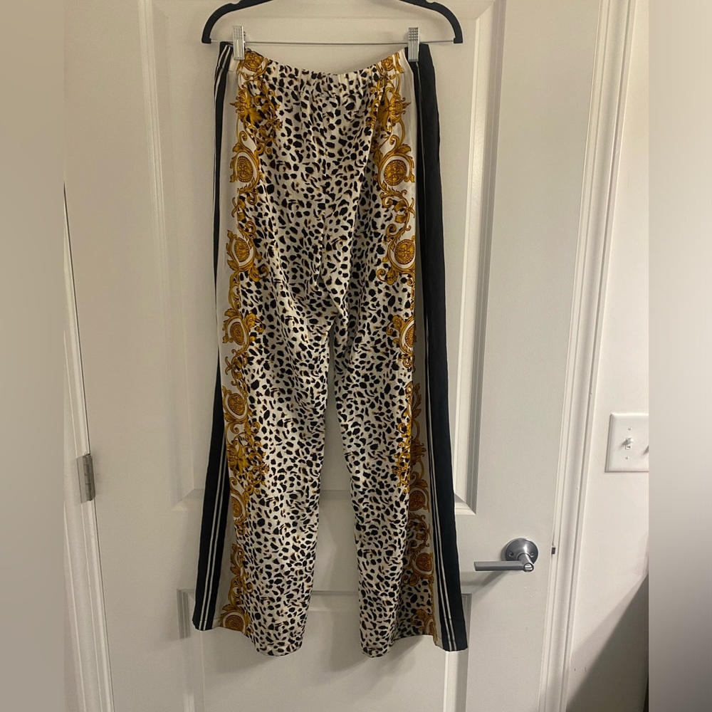 Victoria Secret Casual Pant Leopard With Gold Leaf Design Black Sides